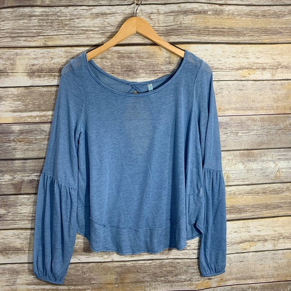 Free People Balloon Sleeve Blue‎ Keyhole Back Top Boat Neck Size Small - Picture 1 of 6